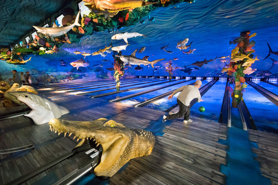Fun Mountain underwater-themed bowling alley at Big Cedar