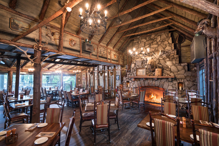 Devils Pool casual dining at Big Cedar