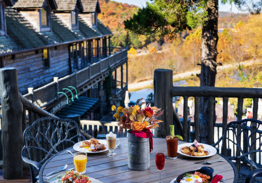 HiRes JPG-2022_BigCedar_Dining_DevilsPool_0006
