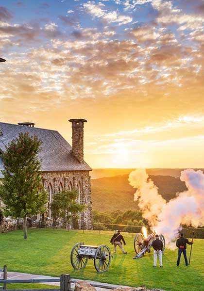 Monday_Night_Event_CanonFireSunset-900x600 Sunset Ceremony at Top of the Rock overlooking Table Rock Lake