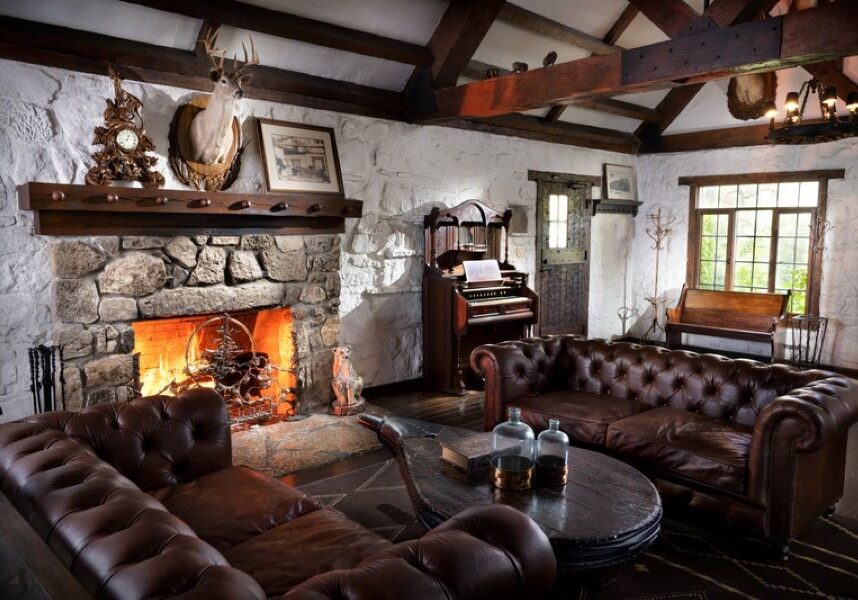 worman house living room