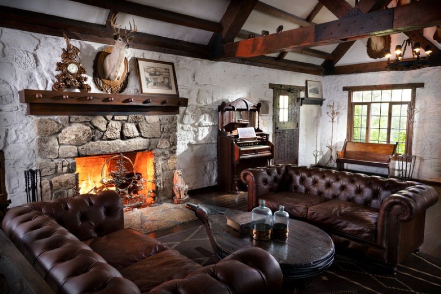 worman house living room